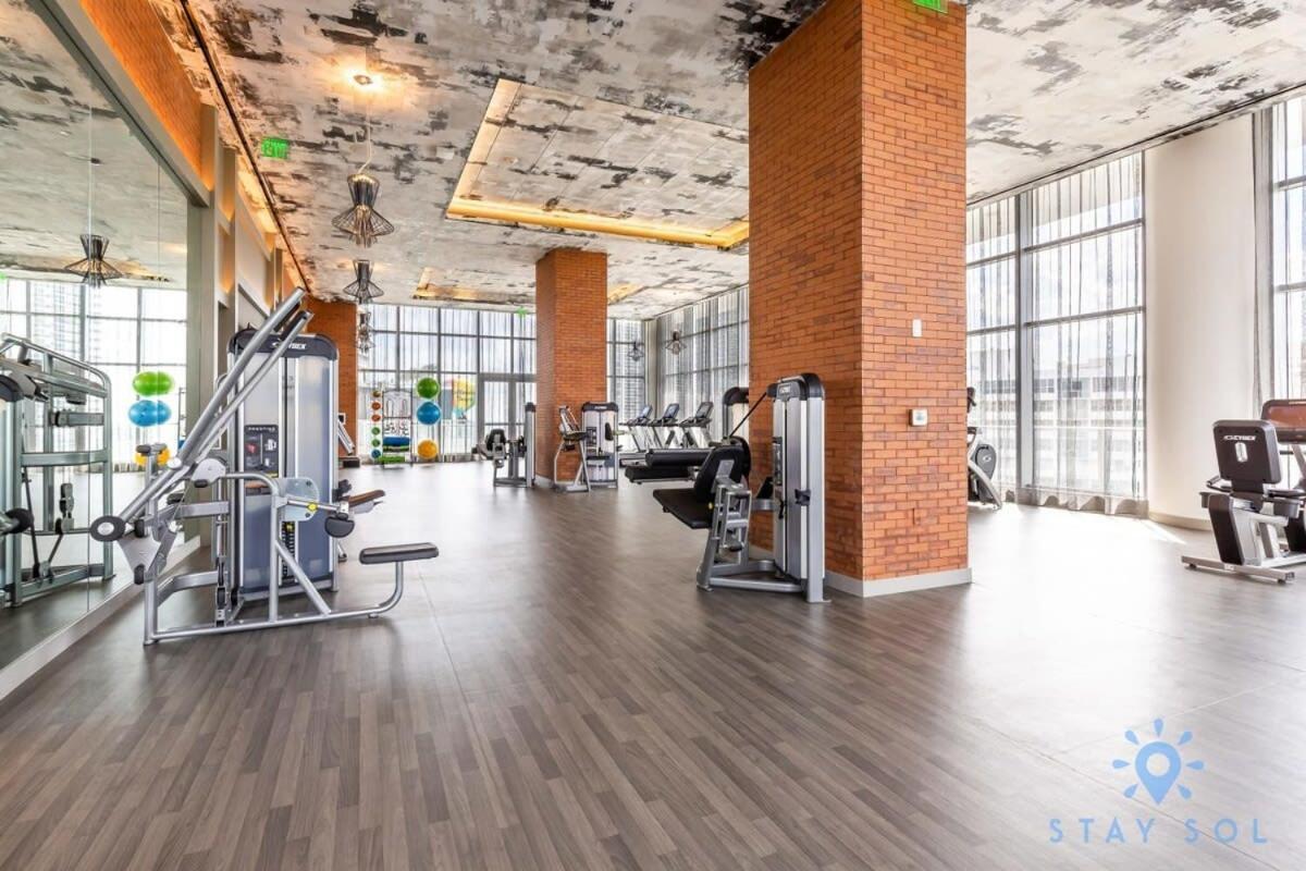 Coastal Relaxation - Parking Included - Amazing Pools Apartment Hollywood Exterior photo