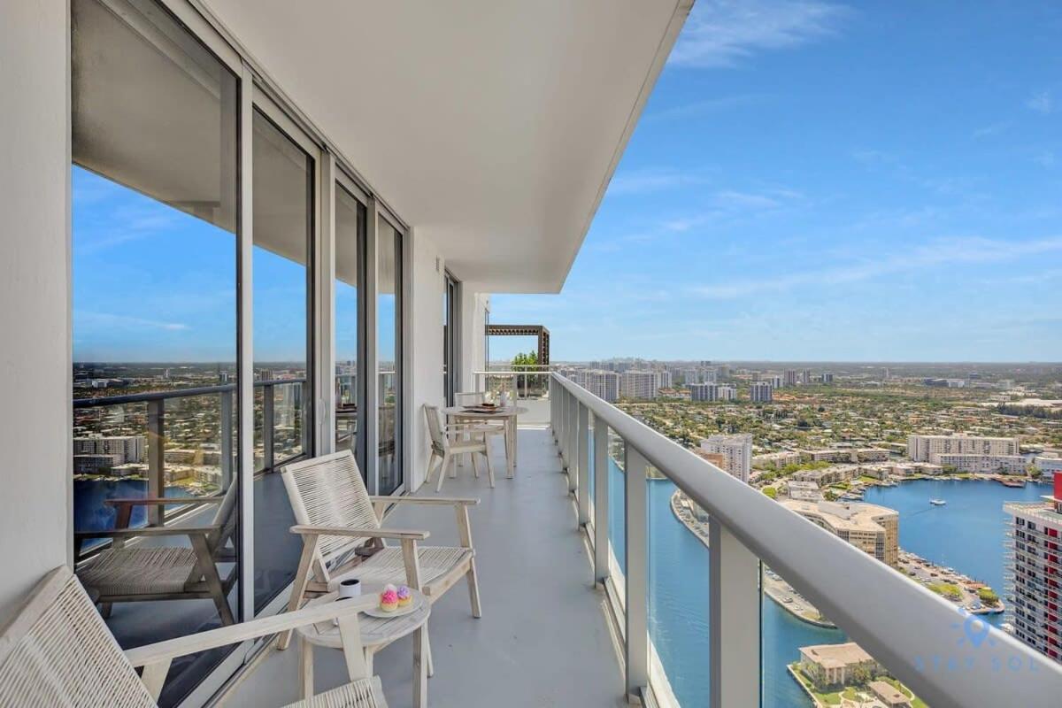 Coastal Relaxation - Parking Included - Amazing Pools Apartment Hollywood Exterior photo