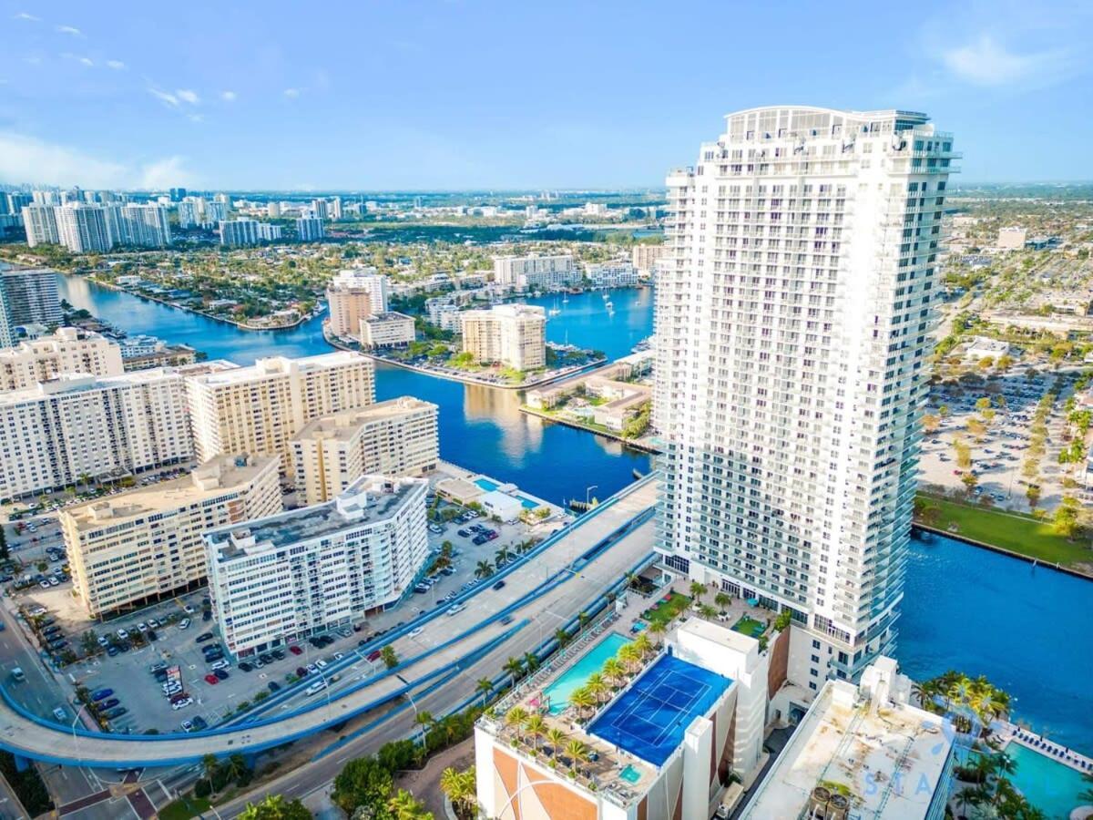 Coastal Relaxation - Parking Included - Amazing Pools Apartment Hollywood Exterior photo