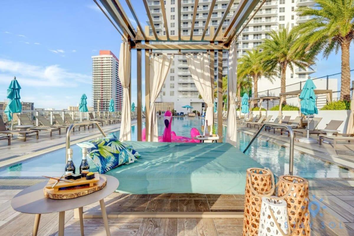 Coastal Relaxation - Parking Included - Amazing Pools Apartment Hollywood Exterior photo