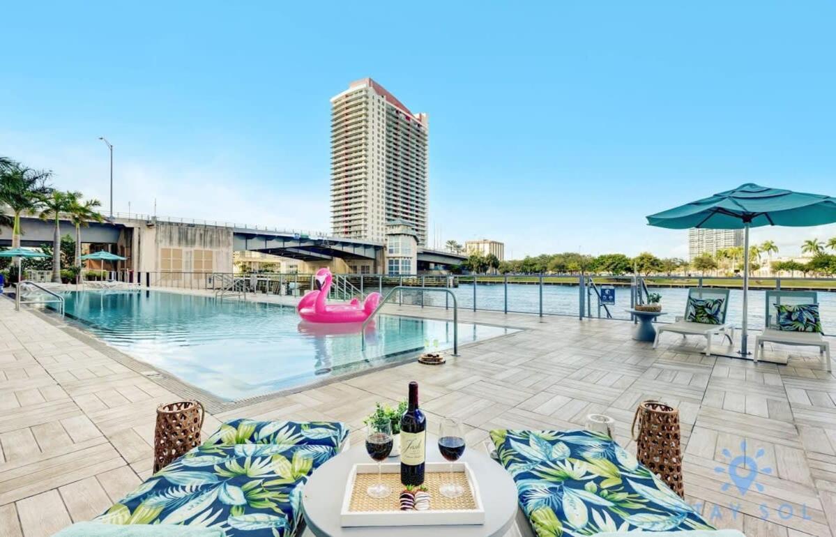 Coastal Relaxation - Parking Included - Amazing Pools Apartment Hollywood Exterior photo