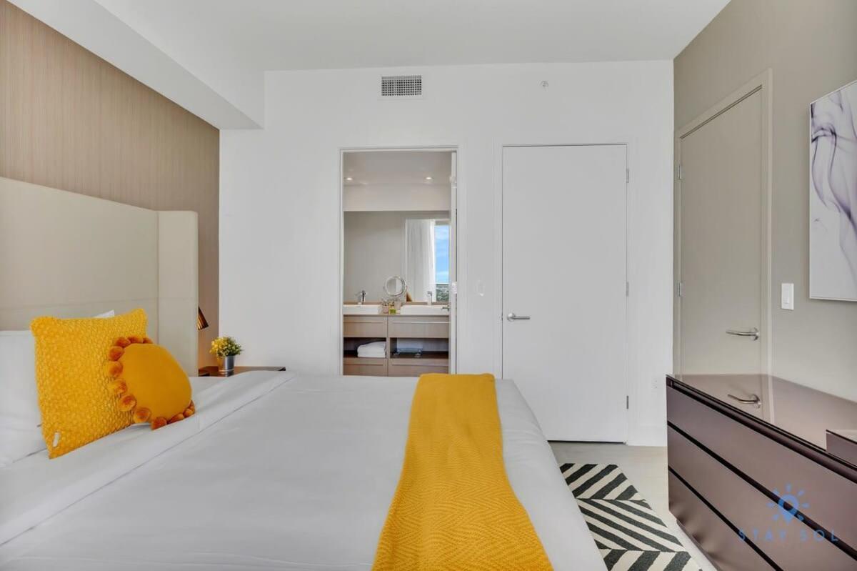 Coastal Relaxation - Parking Included - Amazing Pools Apartment Hollywood Exterior photo